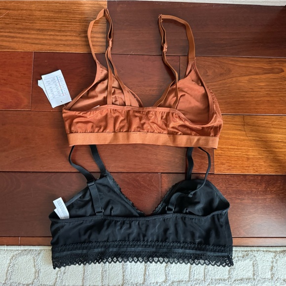 Bundle of 2 Auden Bralettes, one NWT- Medium - Picture 2 of 5